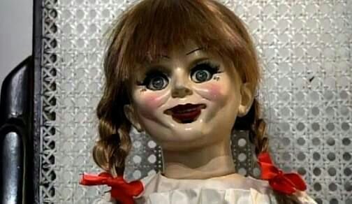 imágenes de annabelle la muñeca diabólica