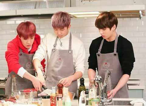 BTS COCINANDO !! | ARMY's Amino Amino