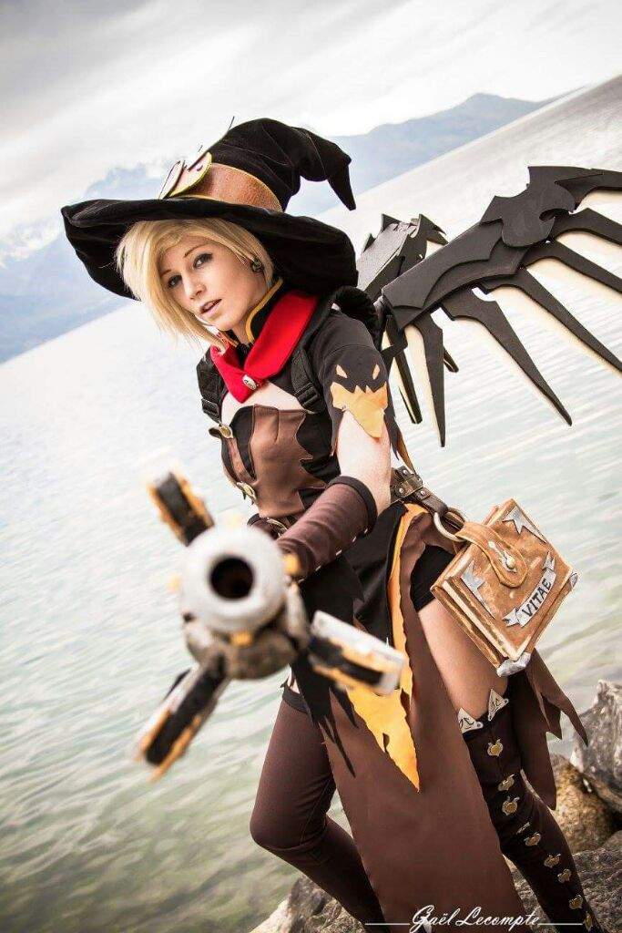 Male witch mercy cosplay