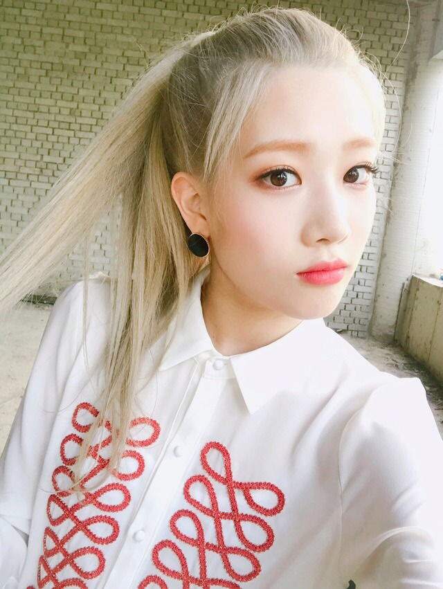 Kim Lip 'Eclipse' MV Goals | LOOΠΔ Amino Amino