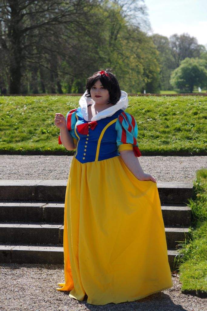 Snow White Wiki Cosplay Amino