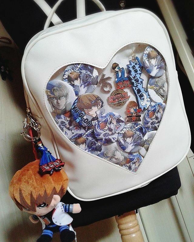 red heart ita bag