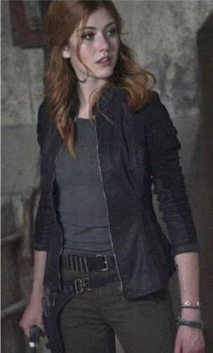 Shadowhunters Clary Outfits