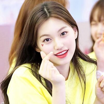 doyeon | Wiki | Vida de K-Idol (Kpop) Amino