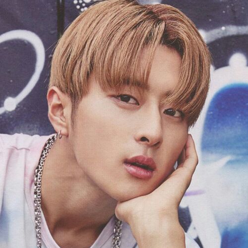 J.Seph Biased 😍😍 | • KARD Amino • Amino