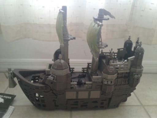 black pearl toy ship