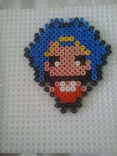 Levy hecha de Hama Beads | •Anime• Amino