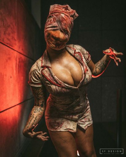 Silent hill nurse cosplay