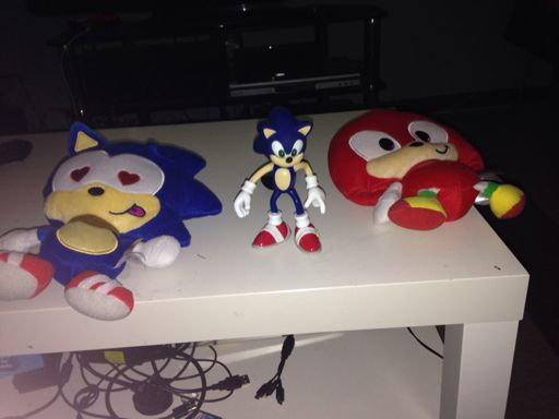 sonic boom knuckles plush