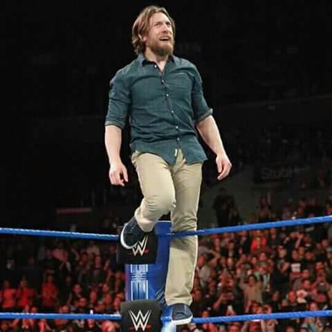 Mis 12 Rivales Ideales Para Daniel Bryan Wrestling Amino Espanol Amino