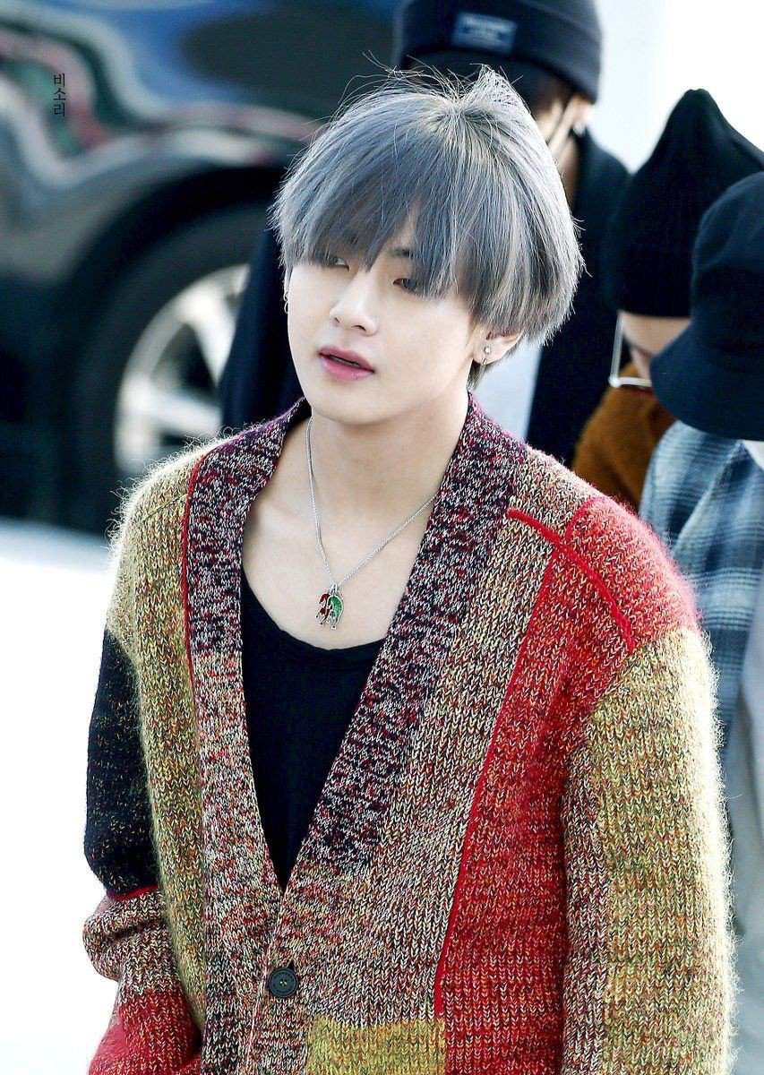 Kim Taehyung With Grey Hair Is Not Less Than A Blessing❤🔥 | ARMY's Amino