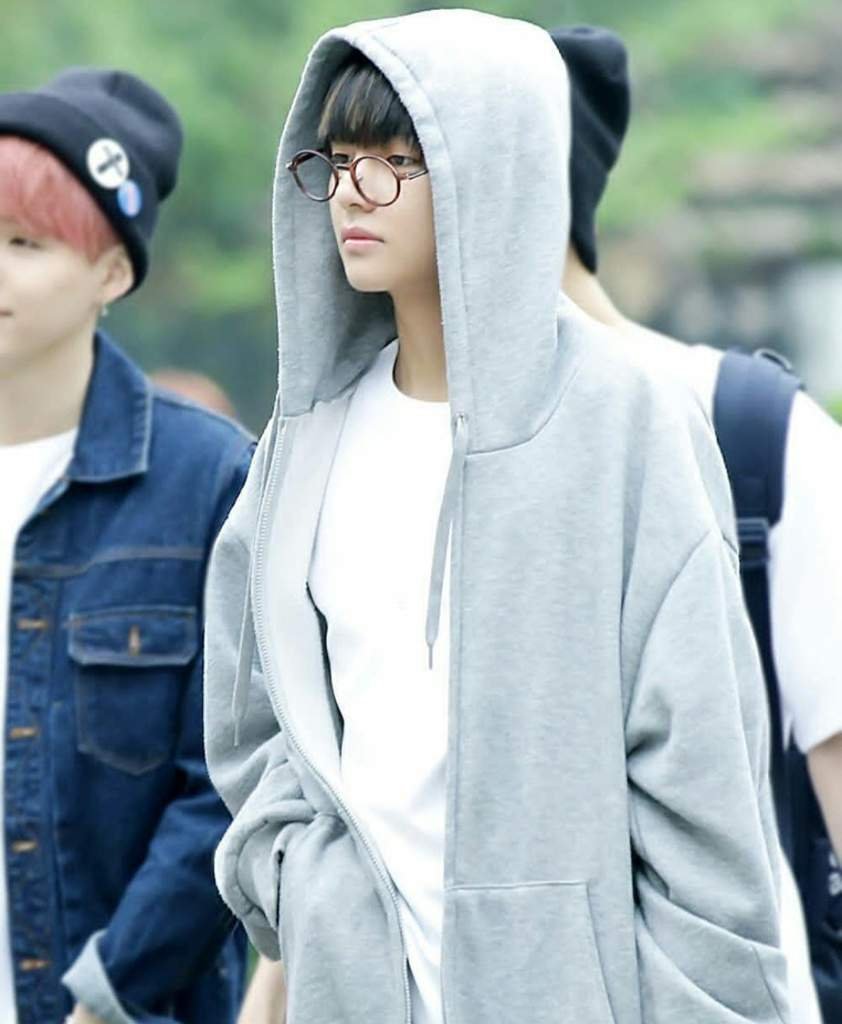 taehyung in grey hoodie