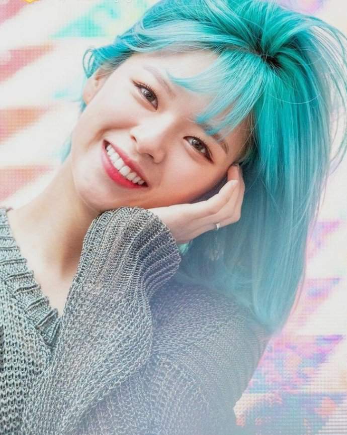Nice New Blue Hair Jeongyeon Twice 트와이스ㅤ Amino 