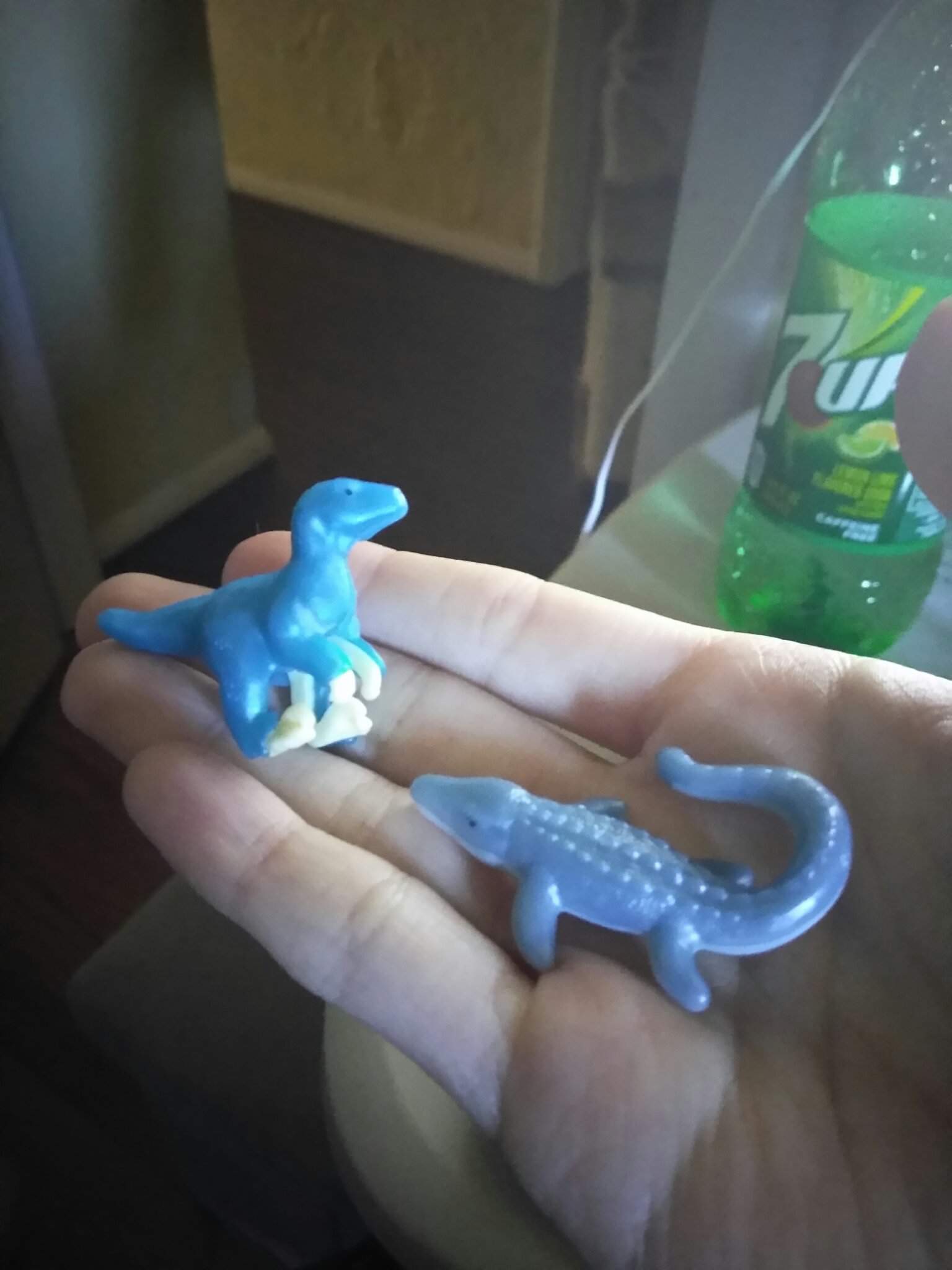 jurassic kinder eggs