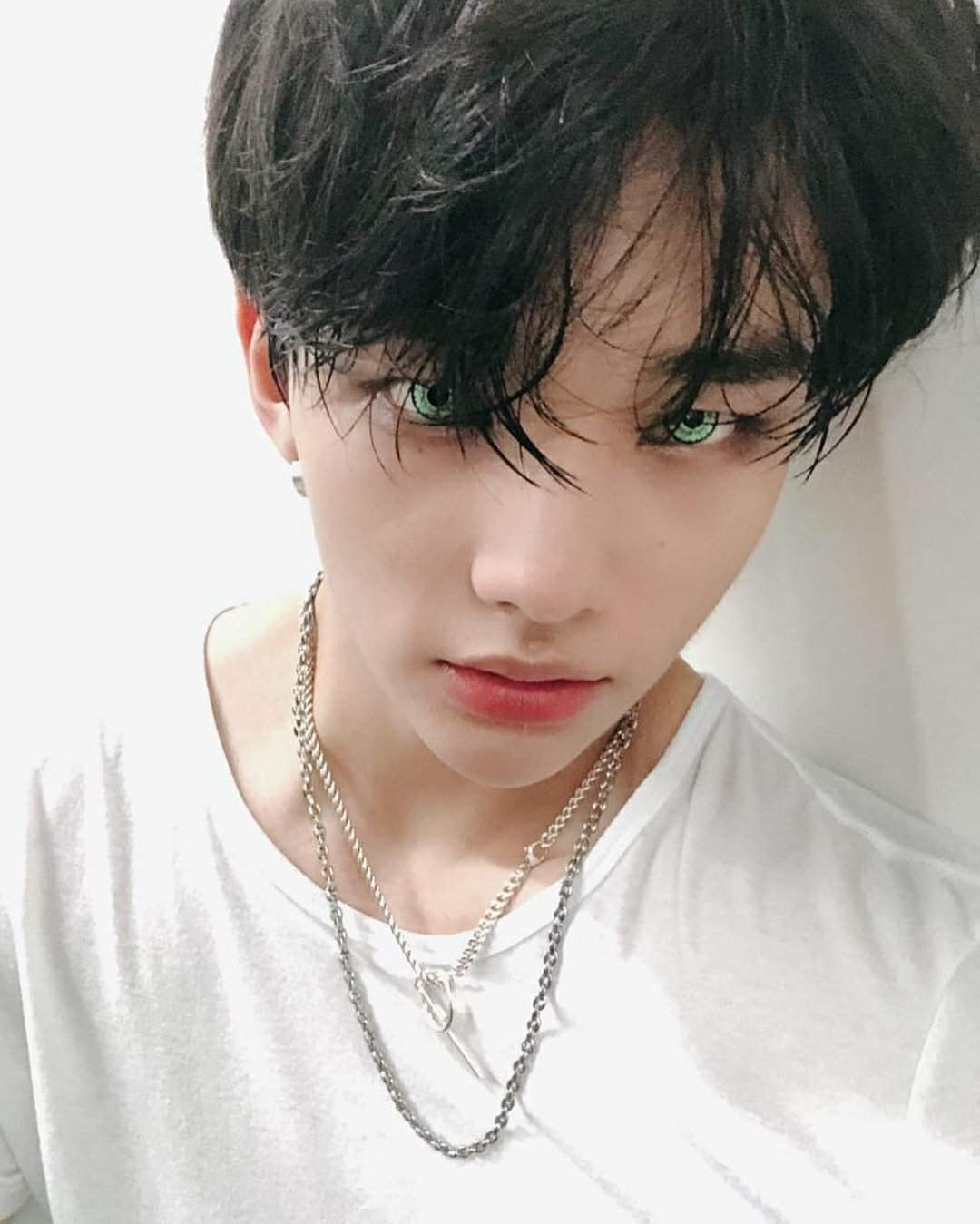 Hyunjin insta update 2018|07|05 | Stray Kids Amino