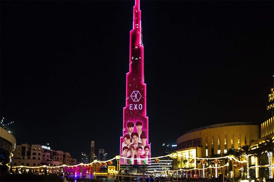 Exo takes over burj Khalifa ! | BTS/GOT7/EXO ~우리는 하나 다~ Amino