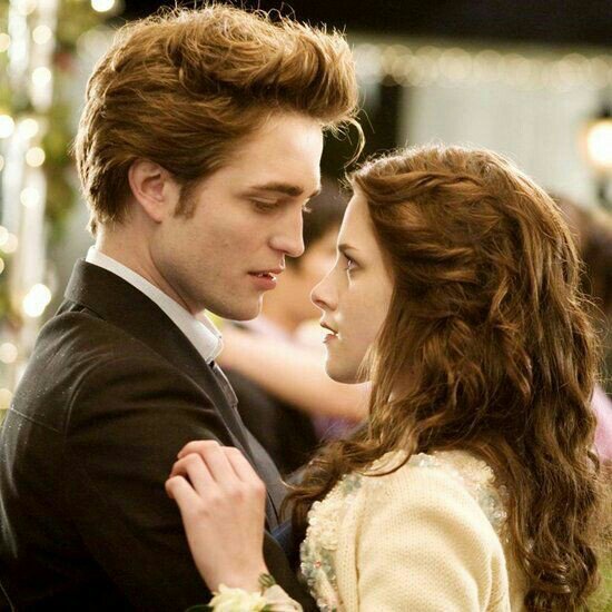 edward and bella twilight prom