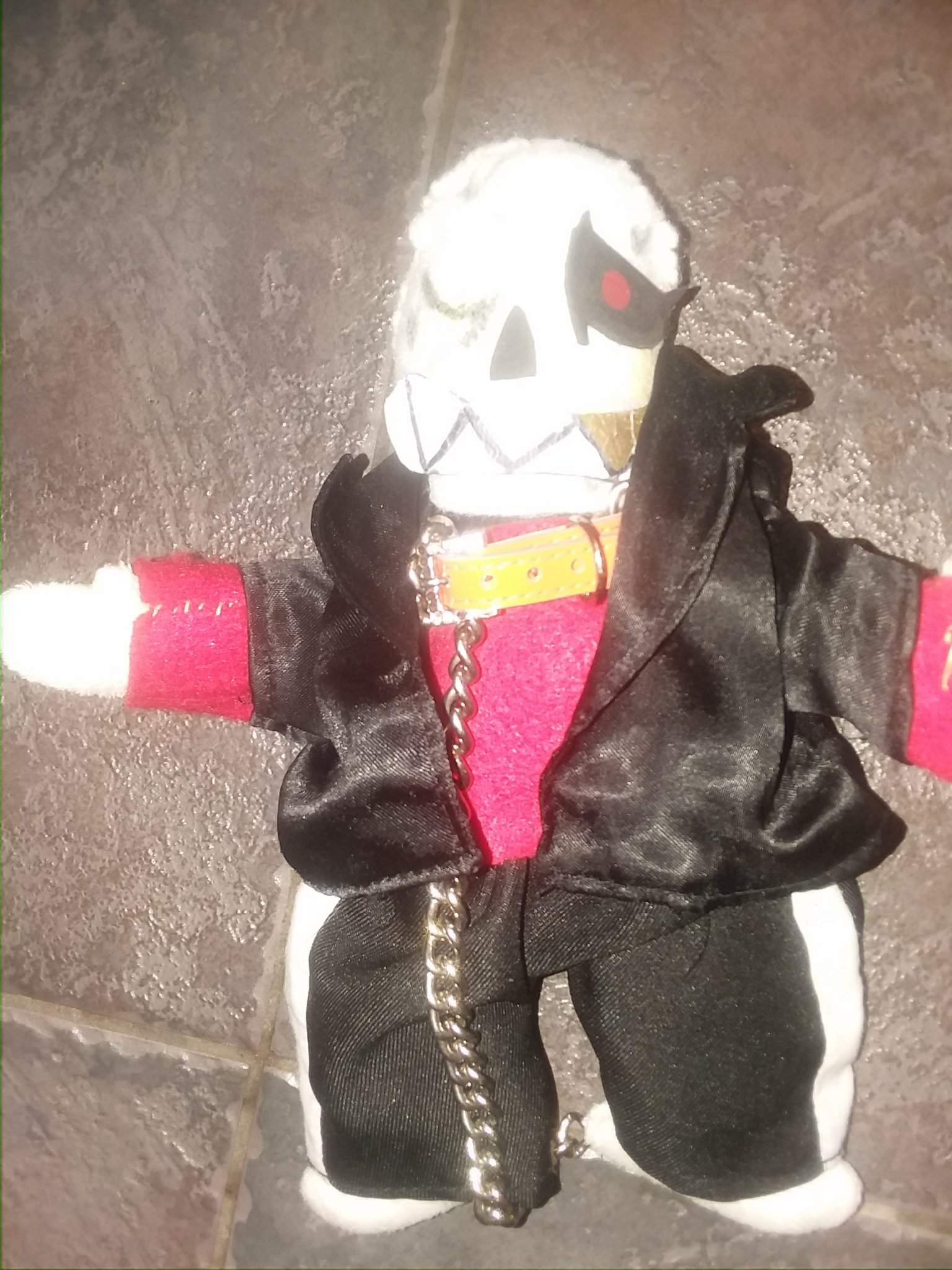 fell sans plush