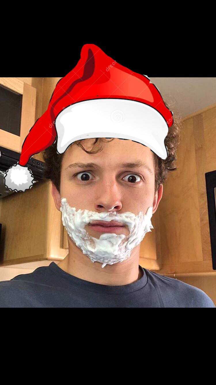 tom holland christmas hat