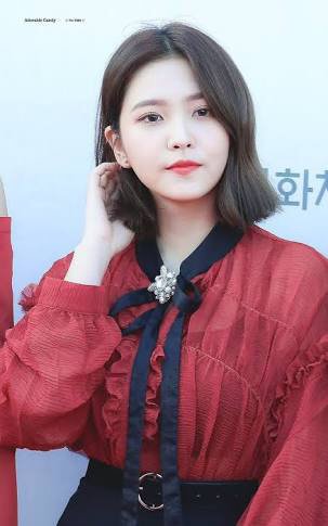 She S Damn Gorgeous With Her Short Hair Red Velvet Amino