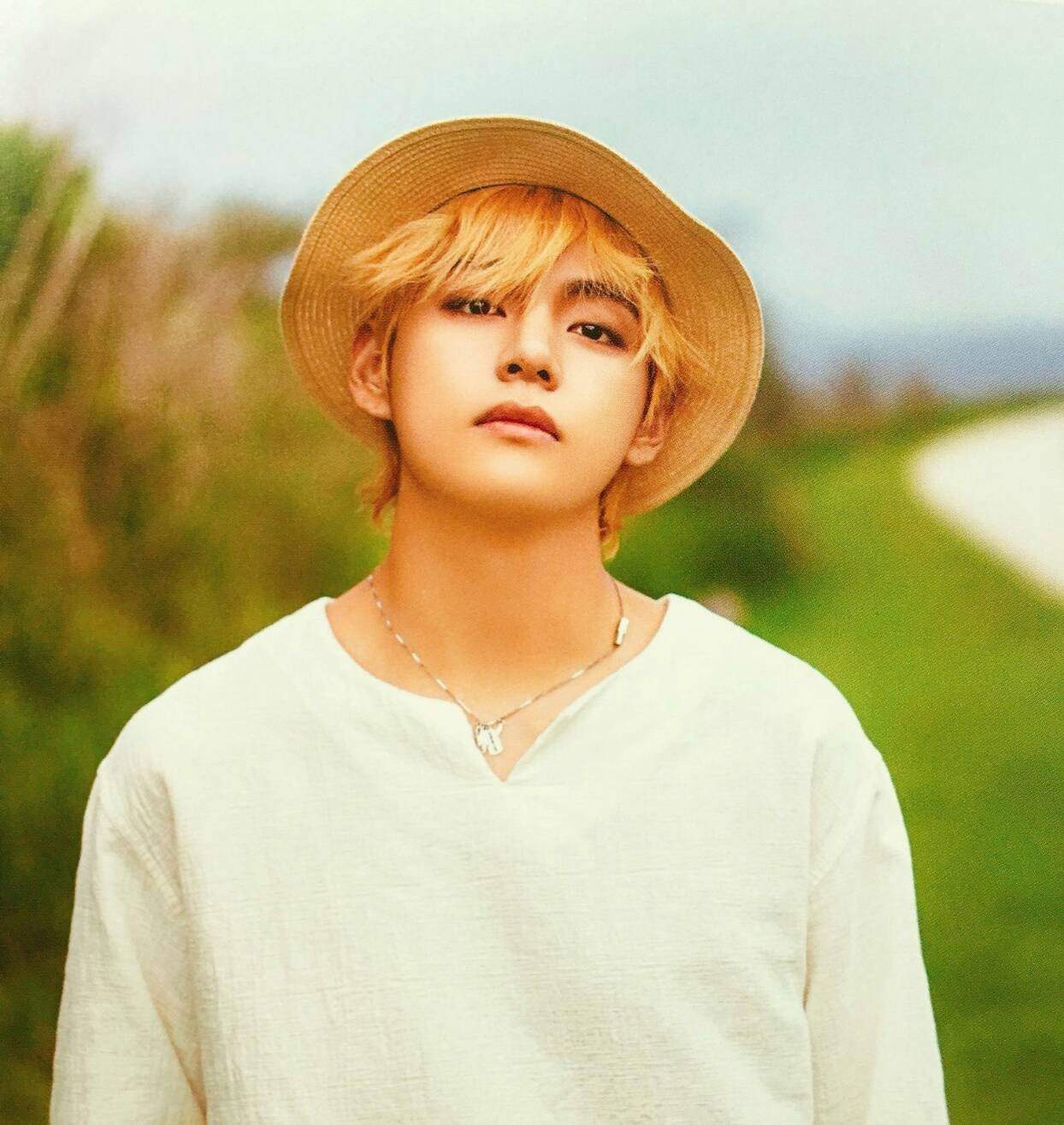 BTS V PICS OF SUMMER PACKAGE IN SAIPAN😍 🔥A TRUE BEAUTY 👑 | ARMY's Amino