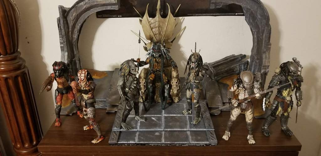 neca predator throne