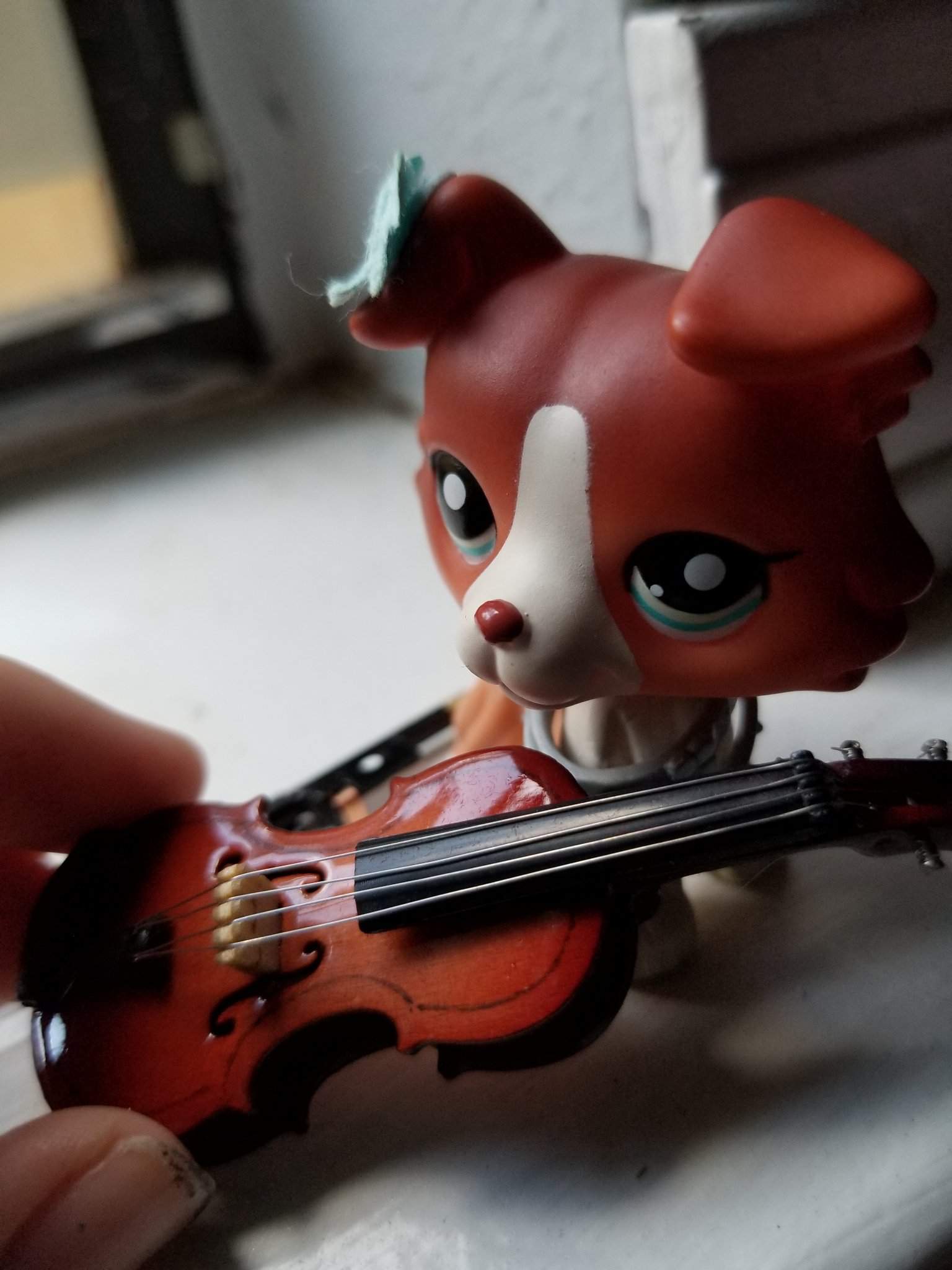 tiny violin toy