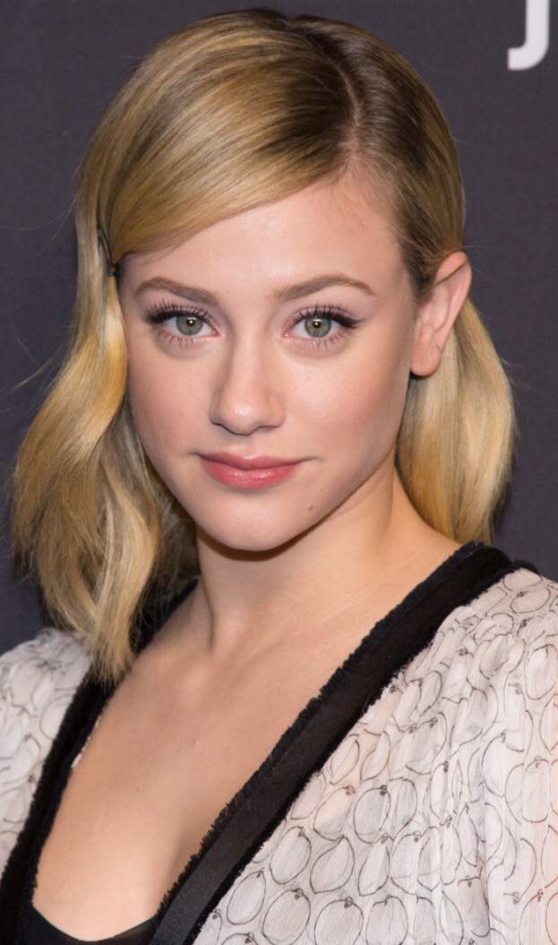 Lili Reinhart Wiki Riverdale Amino