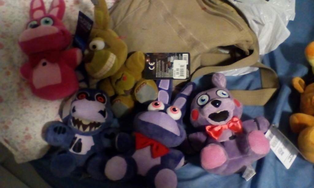 They Re Twisted Yet Cute Plush Review Five Nights At Freddy S Amino