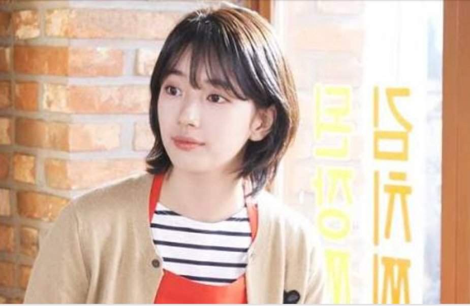 Do Prefer Hong Joo With Short Or Long Hair While You Were
