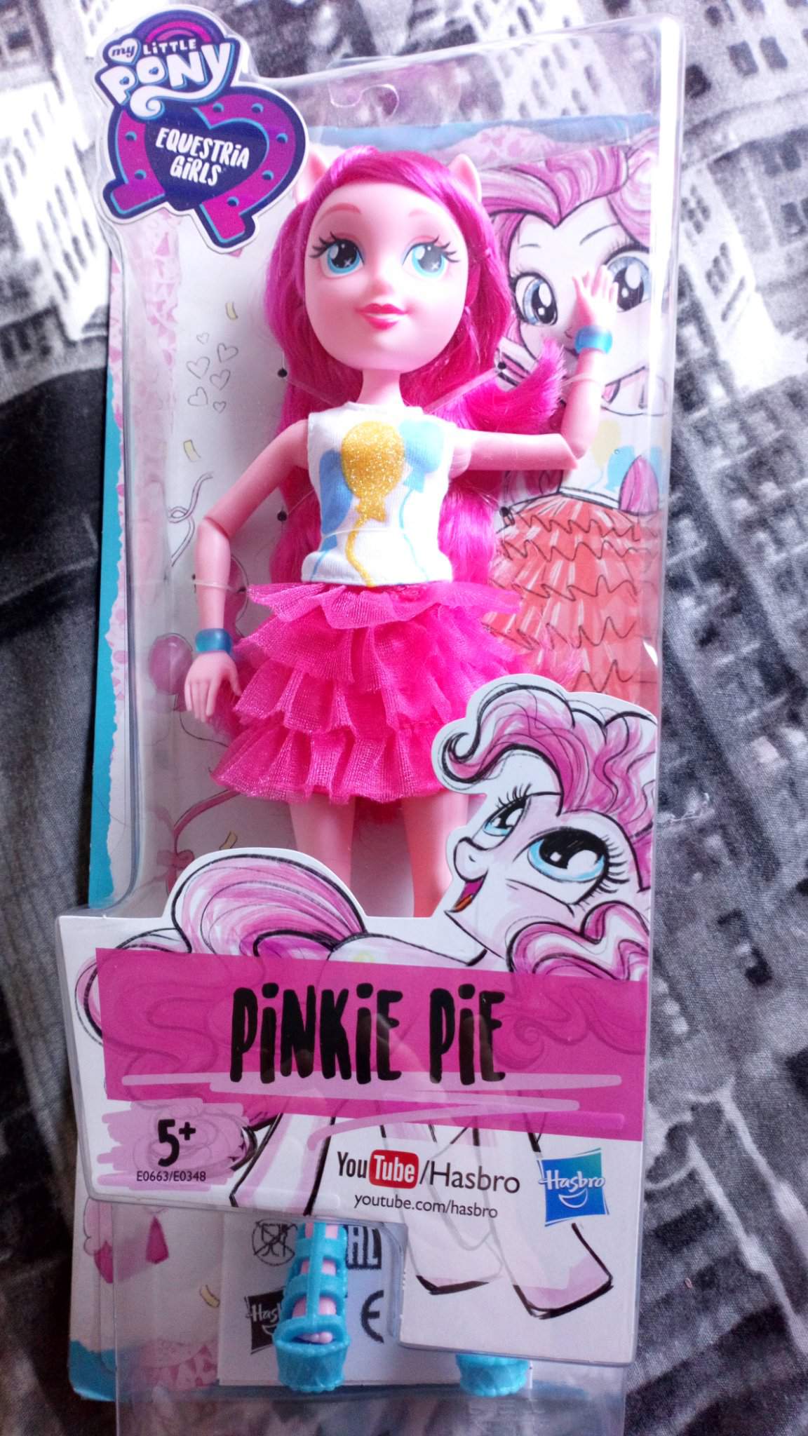 My Little Pony Equestria Girls Pinkie Pie Classic Style Doll E0663 