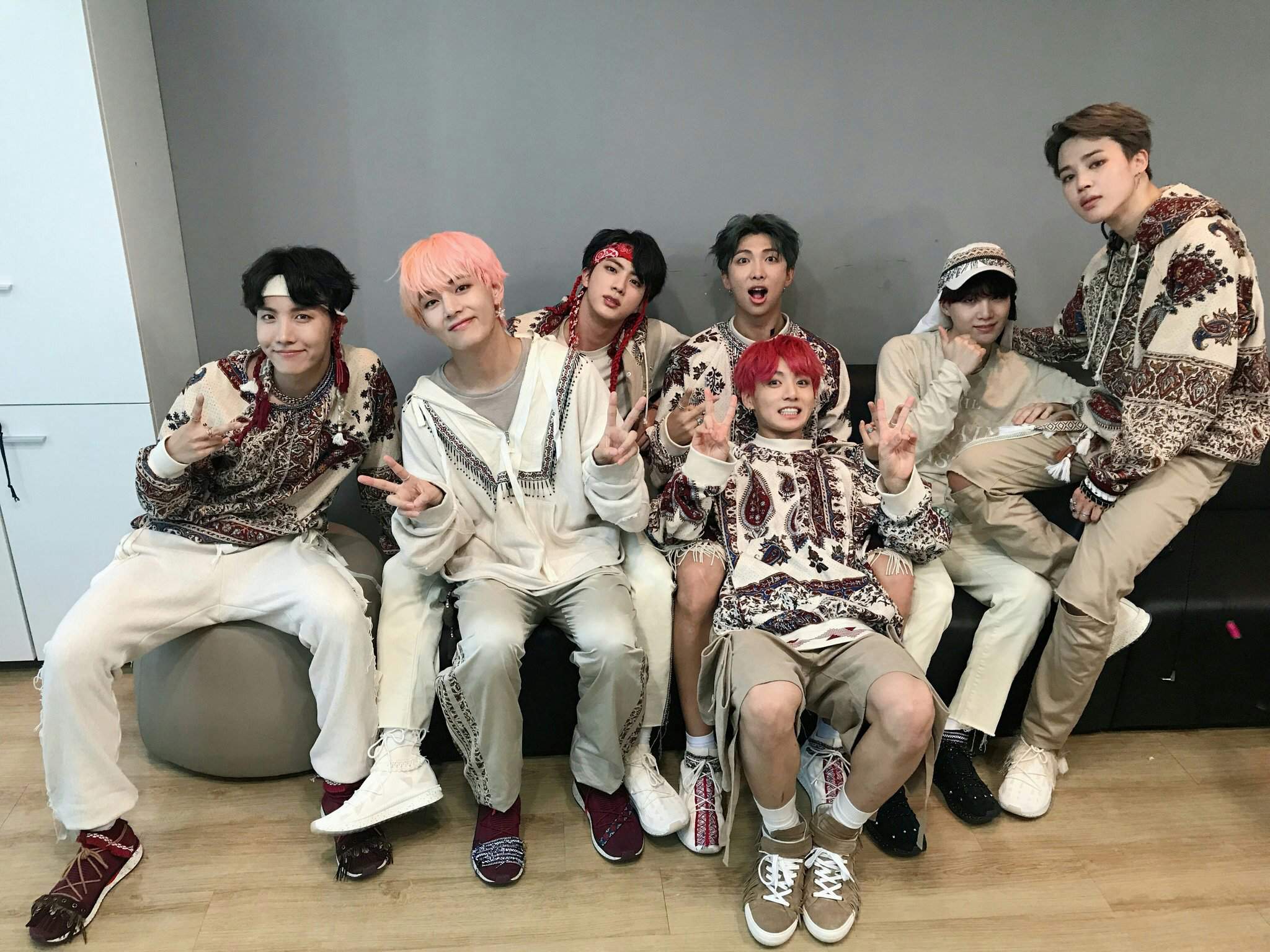 방탄소년단 - IDOL(BTS - IDOL) | BTS Squad Amino