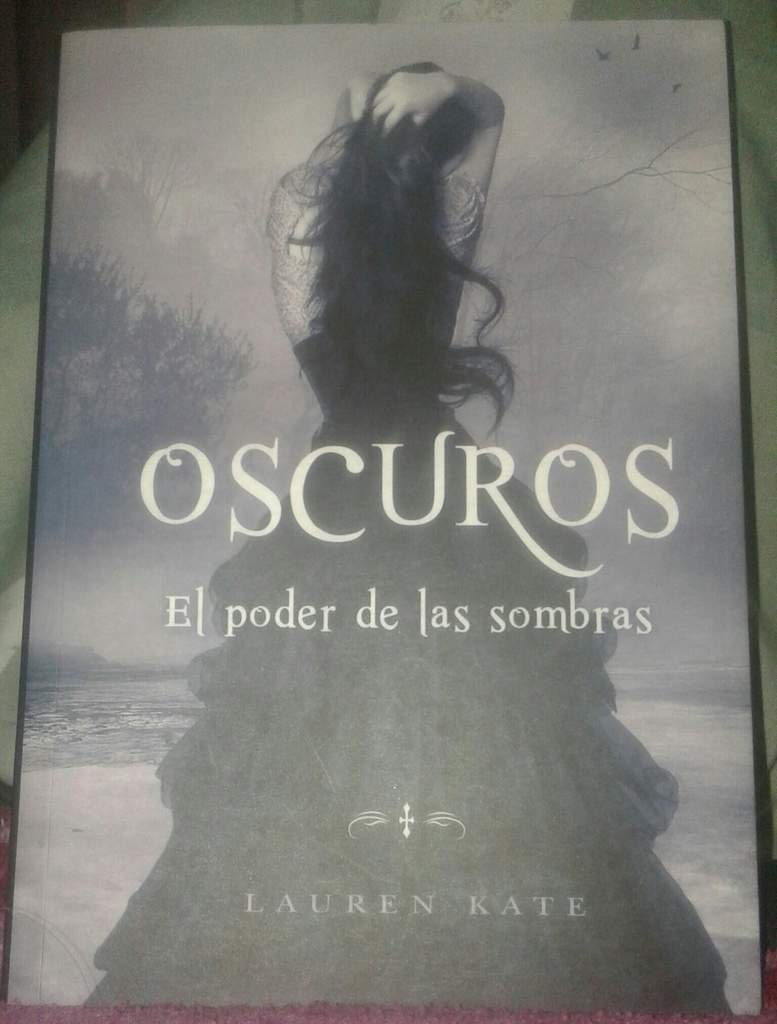 Reseña de Oscuros El Poder de las Sombras • Libros • Amino