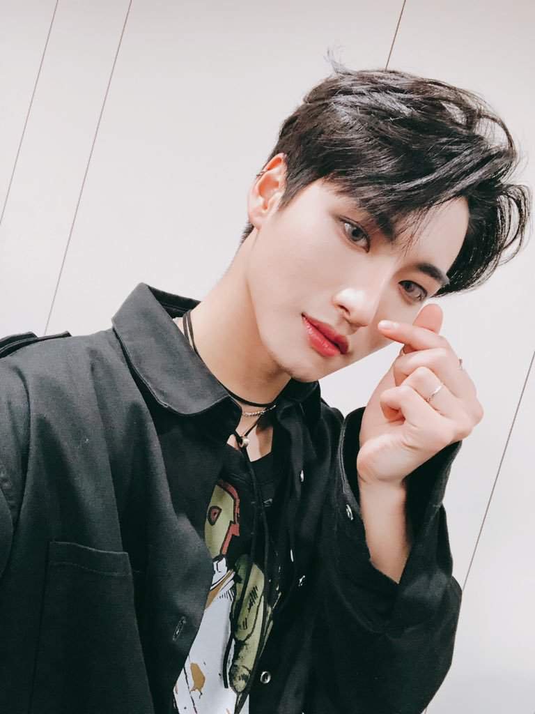 Seonghwa♡ | ATEEZ 에이티즈 AMINO Amino