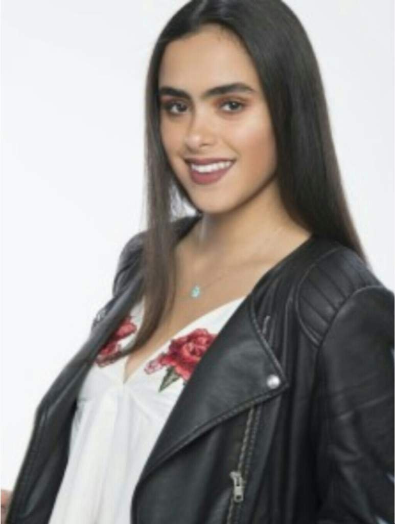 ;;Julia Maqueo. •°Like, La Leyenda•° Amino ;;Julia Maqueo. •°Like, La Leyenda•° Amino