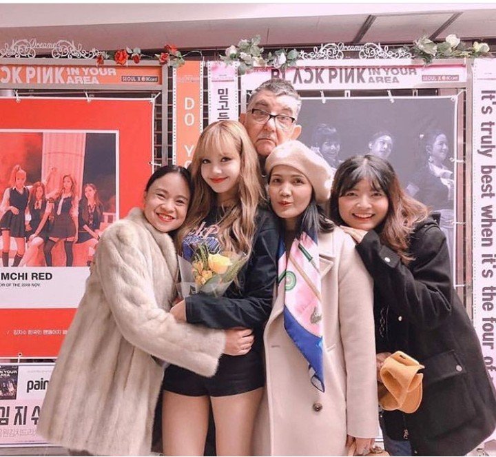 Meet Lisa's family | Lalisa Manoban Amino