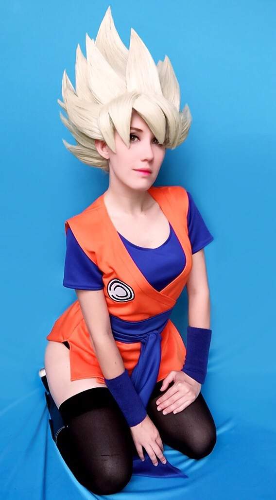 Female Goku Cosplay Amino