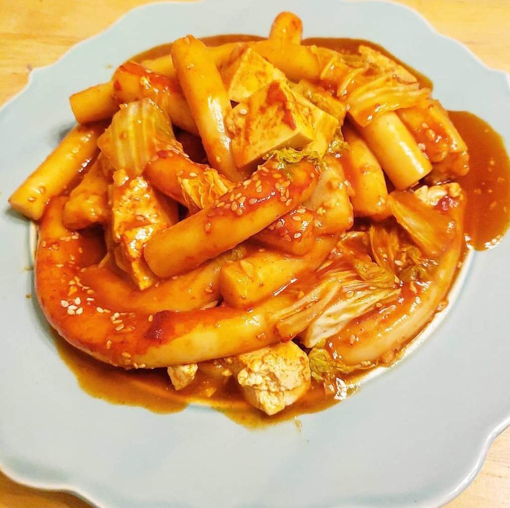 Vegan spicy korean rice cakes (tteokbokki) 🤩🤤 Vegan Amino