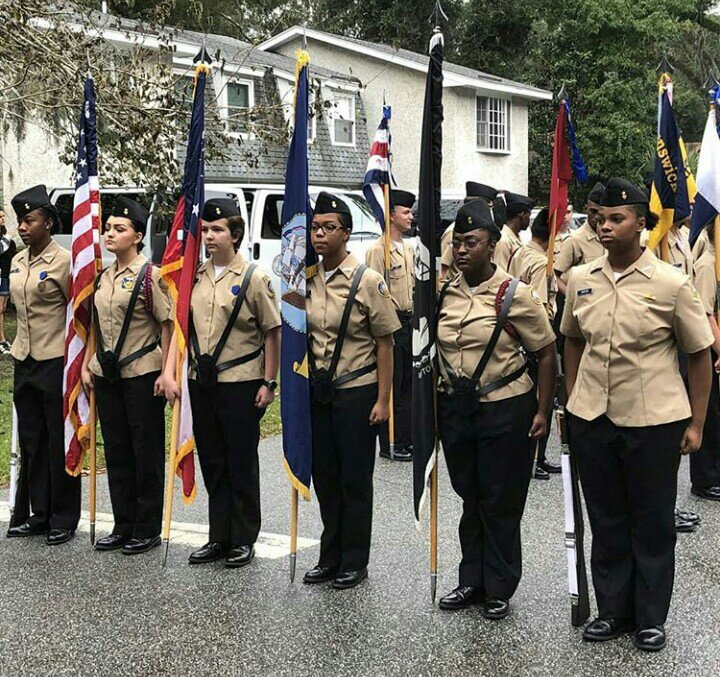 Here's A Pic Of The The Color Guard For The Veterans Day Parade ...