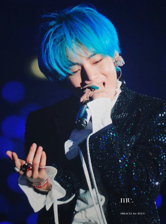 Taehyung with his new blue hair color. | ARMY's Amino
