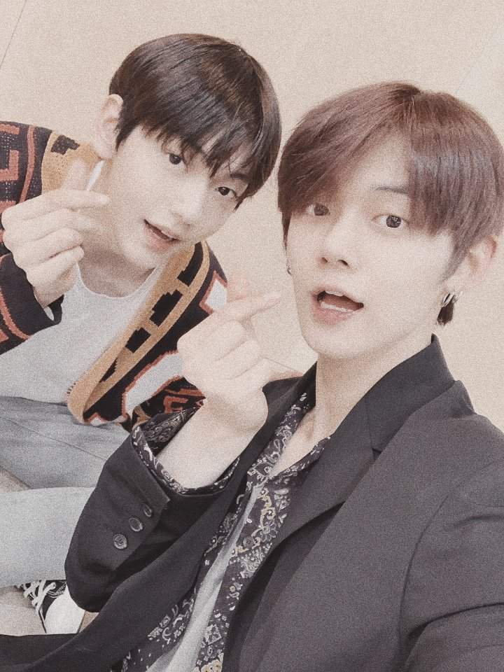 describe yeonjun and soobin in one word ↬ choi soobin & choi yeonjun