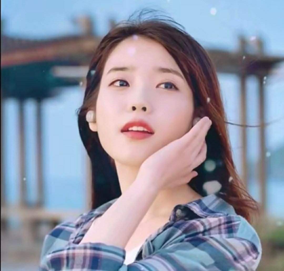 Iu Iu Lee Ji Eun 아이유 Amino 0938