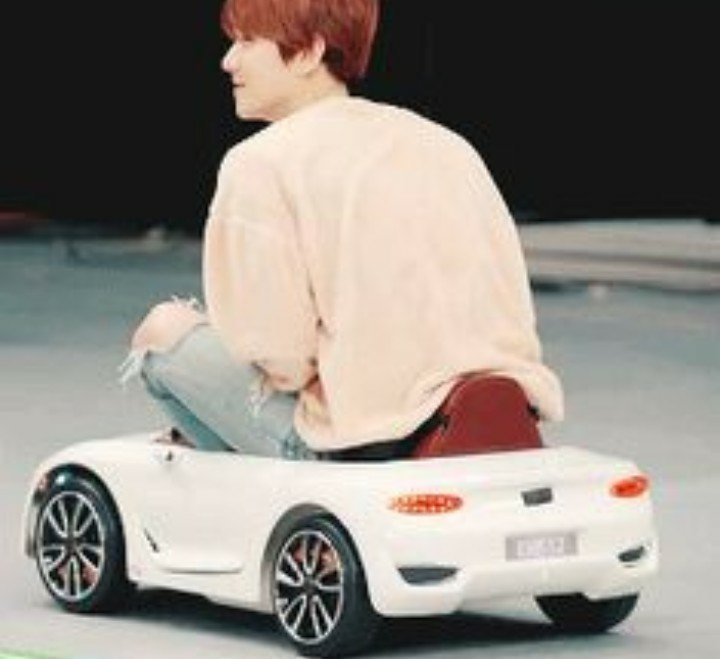 Who Is Small Car Or Baek Byun Baekhyun Exo Amino