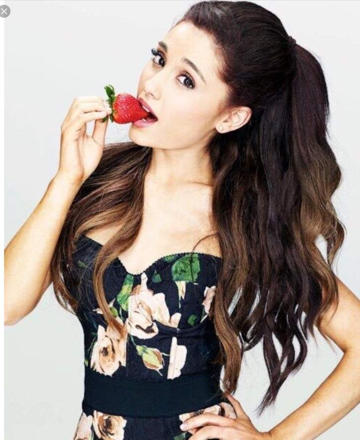 Ariana Grande Eating Strawberries Ariana Grande Songs
