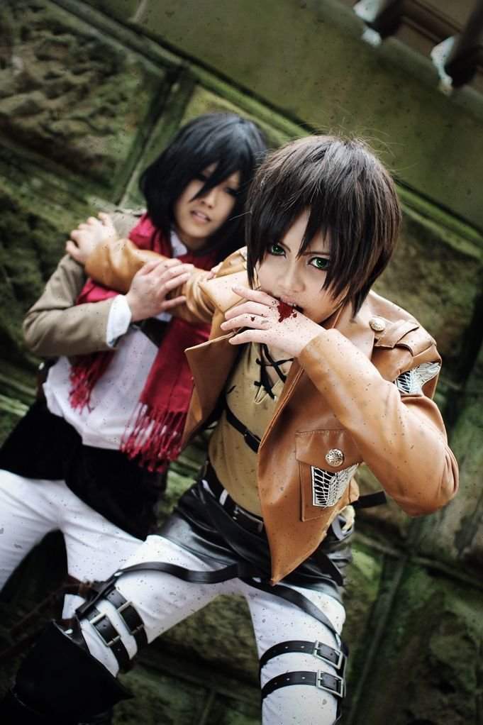 Anime cosplay attack on titan