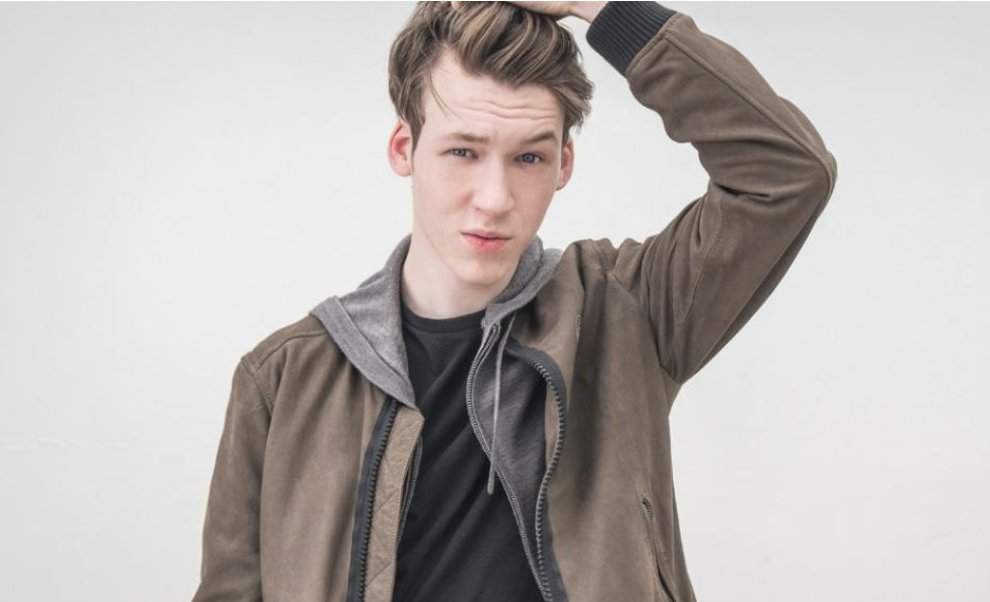 Tyler Down Wiki •13 Reasons Why• (Español) Amino