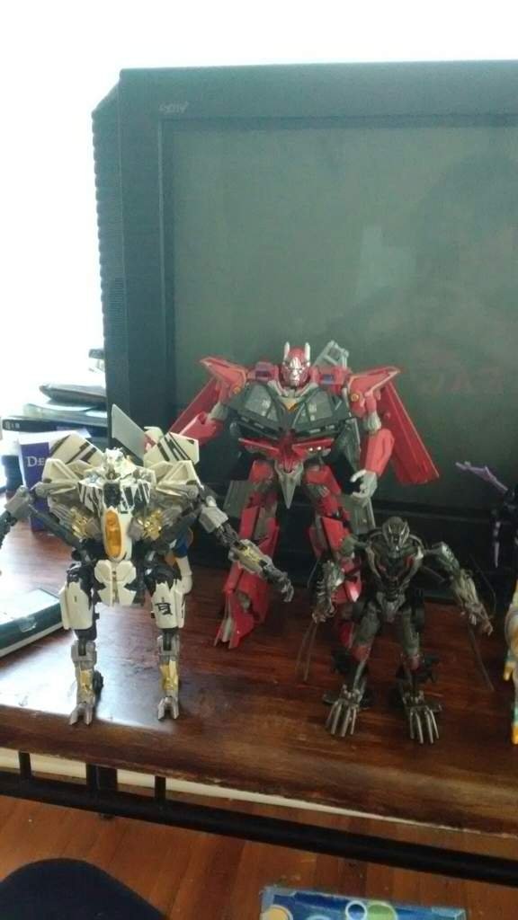 Decepticons Mobilize Transformers Amino