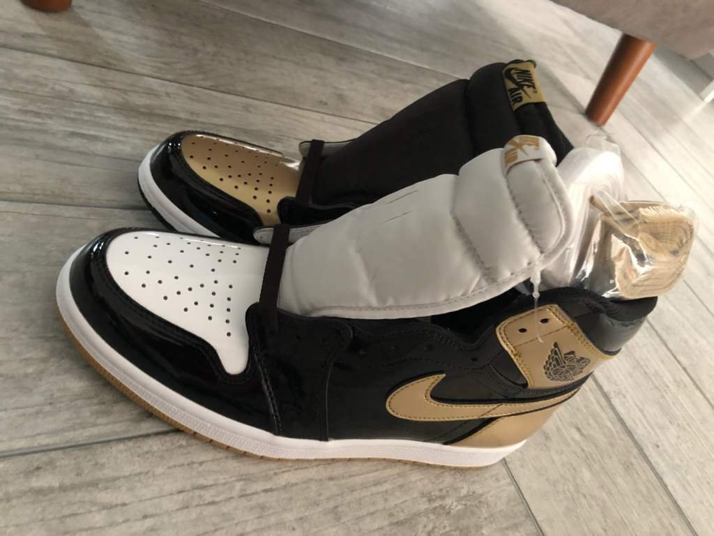 jordan 1 gold toe top 3