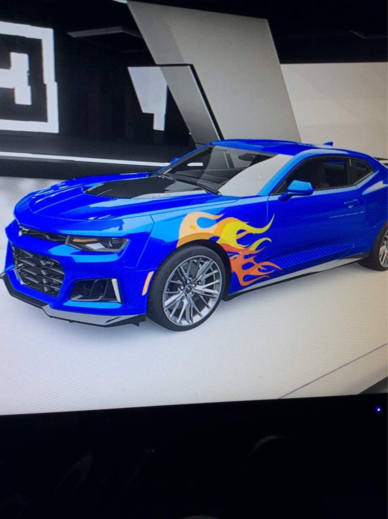 Made a new paint job for a Camaro ZL1 (doubt anyone will use them tho