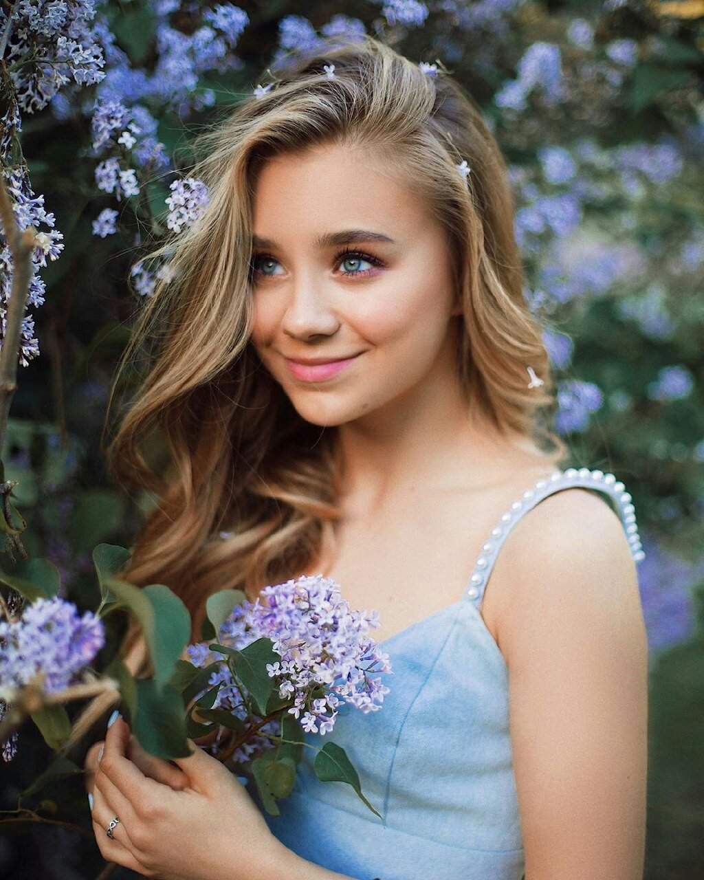 Катя Адушкина 16 лет